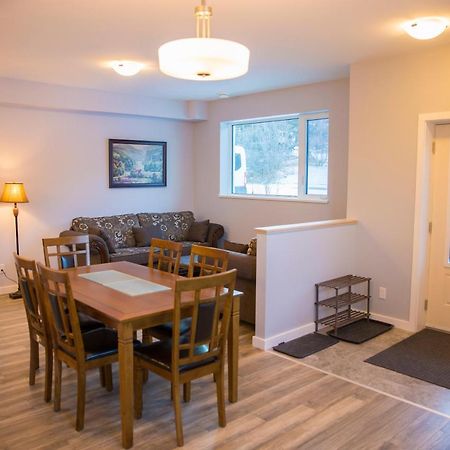Downtown Whitehorse 4 Bedrooms Deluxe Condo Exteriör bild