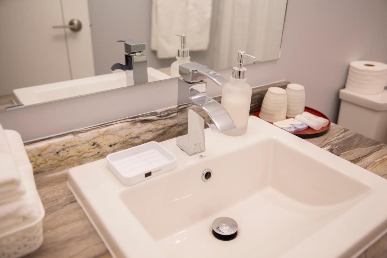Downtown Whitehorse 4 Bedrooms Deluxe Condo Exteriör bild